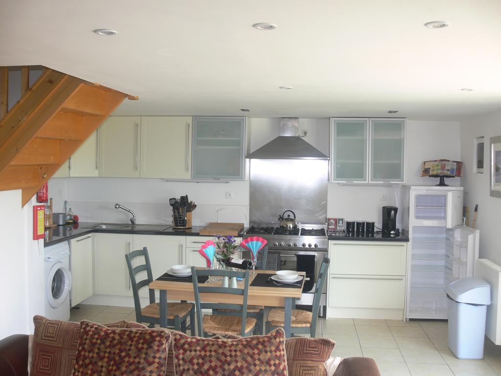 Le Jardin B&B Isigny-le-Buat Kültér fotó