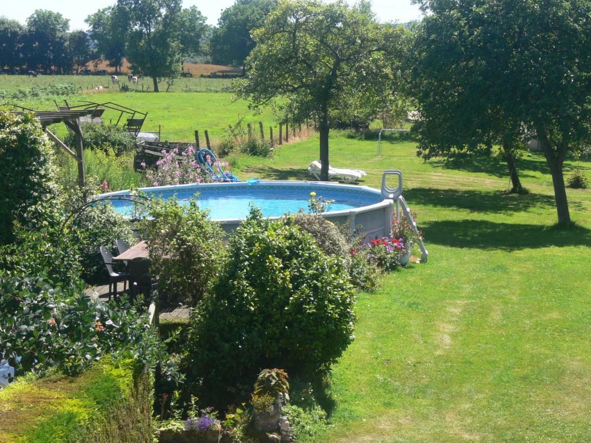 Le Jardin B&B Isigny-le-Buat Kültér fotó