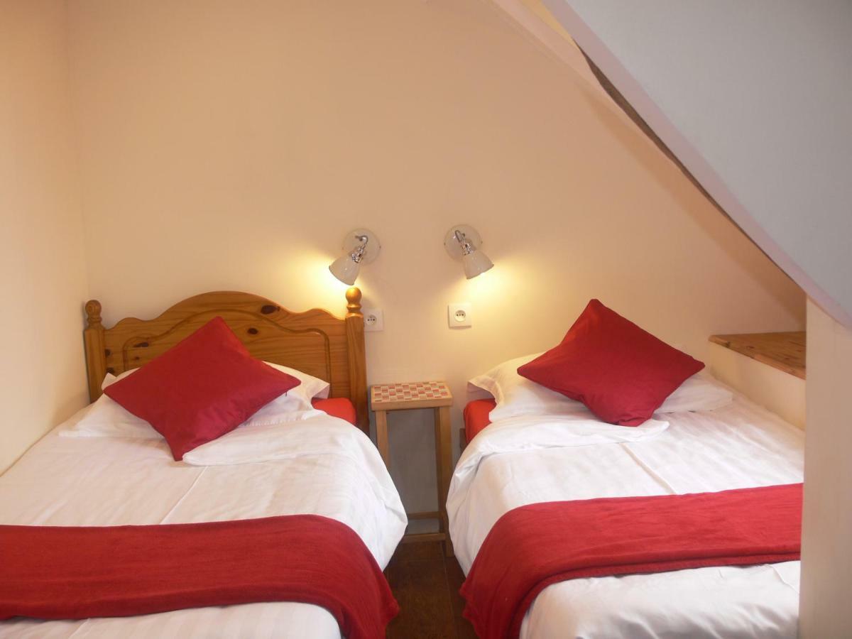 Le Jardin B&B Isigny-le-Buat Kültér fotó